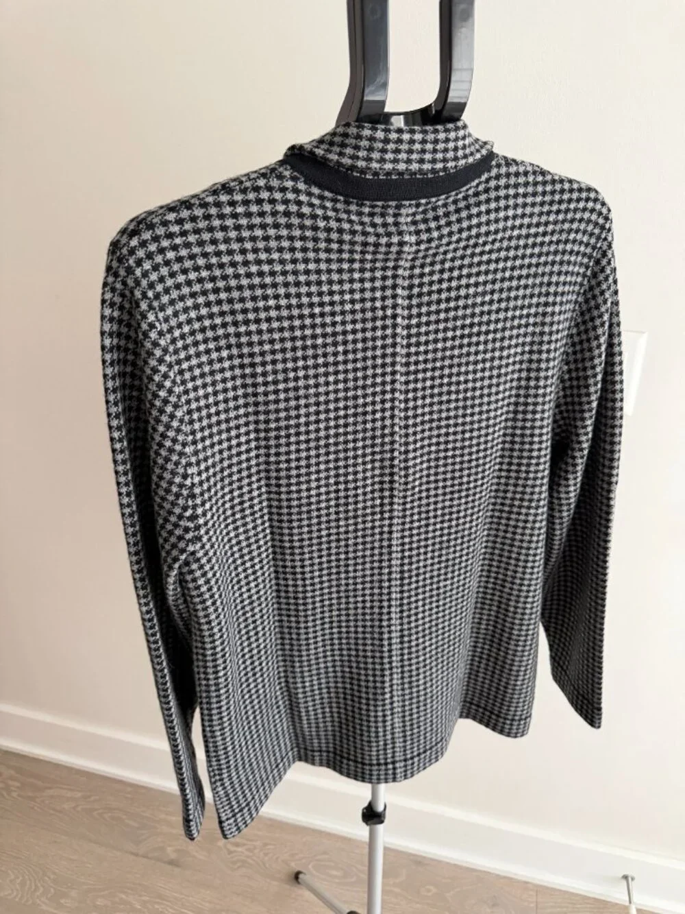 100% Cashmere J. Crew Black/Grey Houndstooth Sweater Blazer (Medium)
